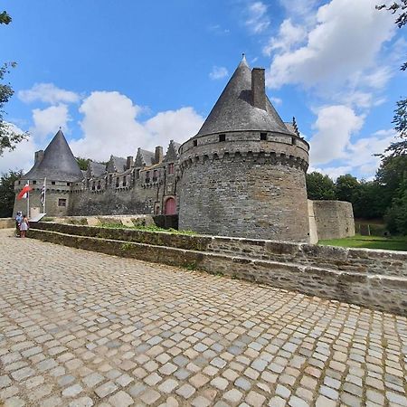 Le Duplex Du Chateau Centre Ville Calme Pontivy Exterior foto